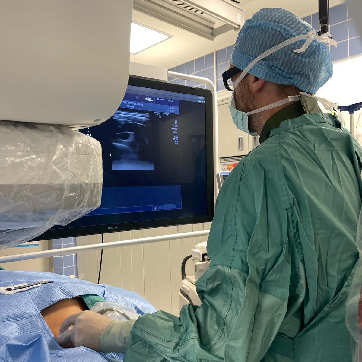 Dr. Nicolas Fezoulidis bei der Arbeit